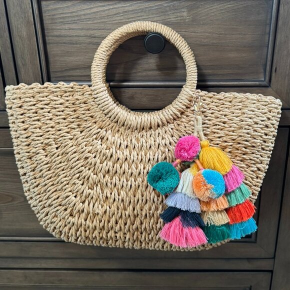 Woven Straw Tote Bag w/ Round Handles & Pom-Pom Tassel  -  Beach / Market Bag - Picture 7 of 8